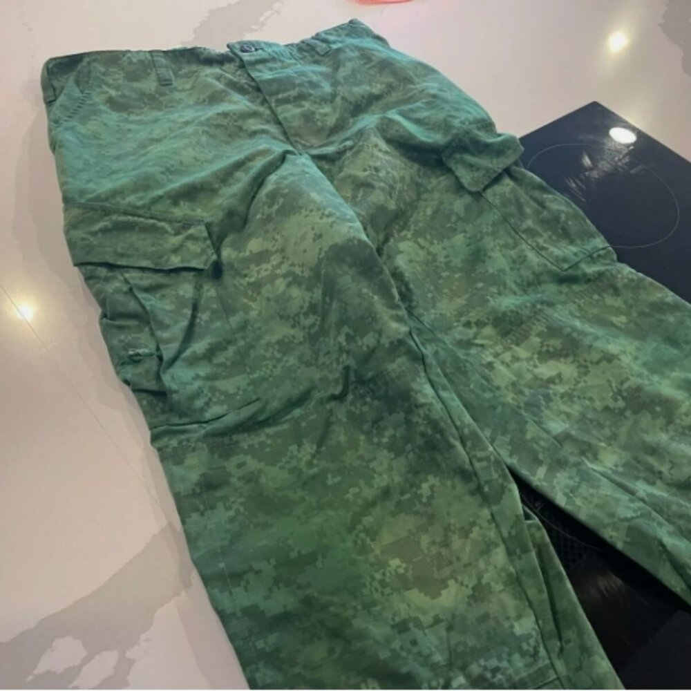 AIRSOFT PAINTBALL MILITARY ACU UCP PANTS & KNEE PADS COLOR DYE GREEN - Picture 5 of 12